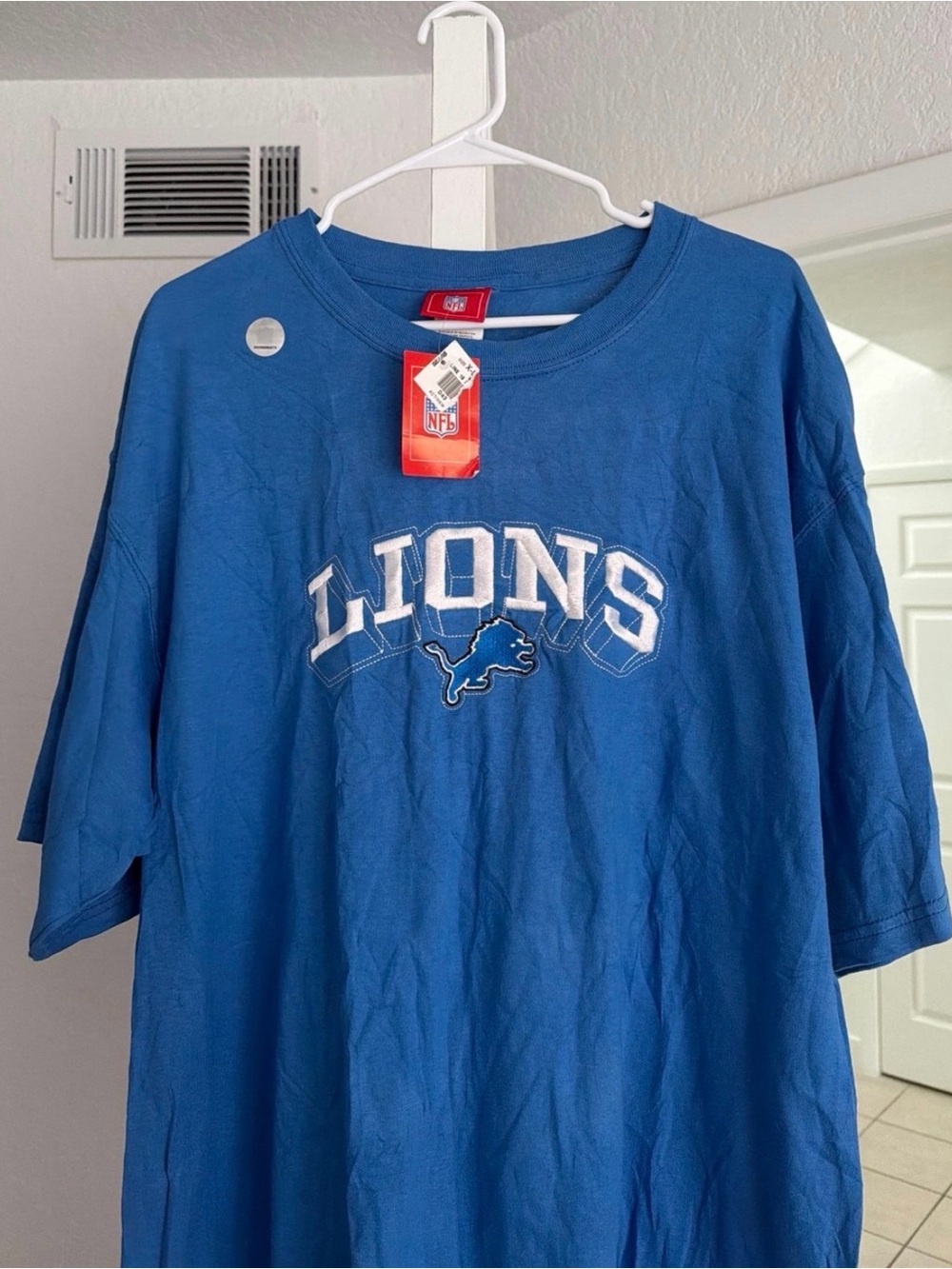 Detroit Lions 2000s Embroidered T-Shirt. New With Tags! Men’s Size XL. NFL